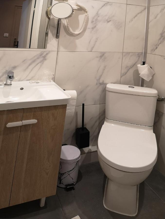 Hotel Hippodrome Paris Eksteriør bilde